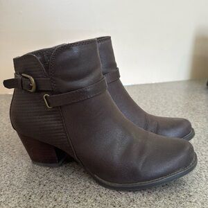 Baretrap Rylen Ankle Boots